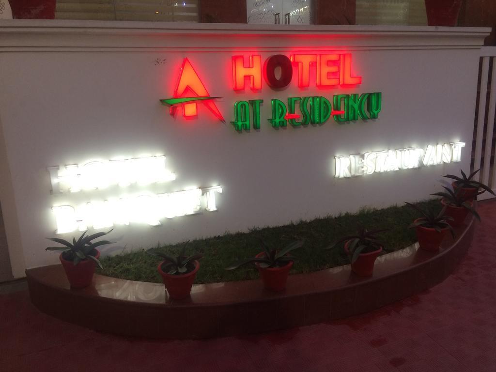 Fabhotel D75 At Residency Ghaziabad Ngoại thất bức ảnh