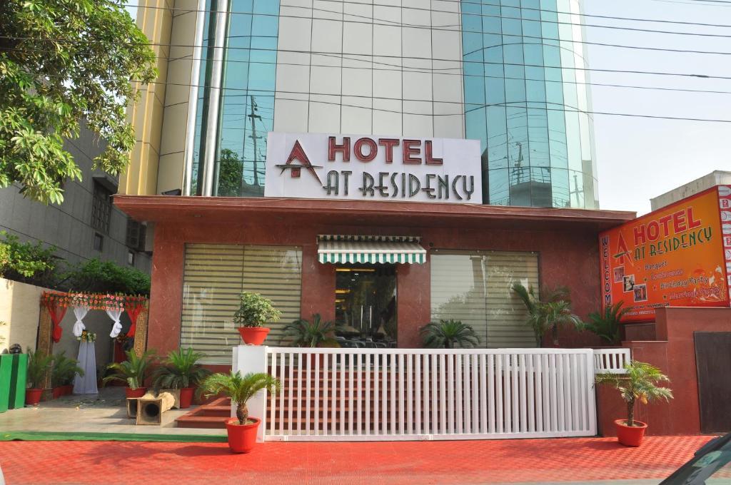 Fabhotel D75 At Residency Ghaziabad Ngoại thất bức ảnh